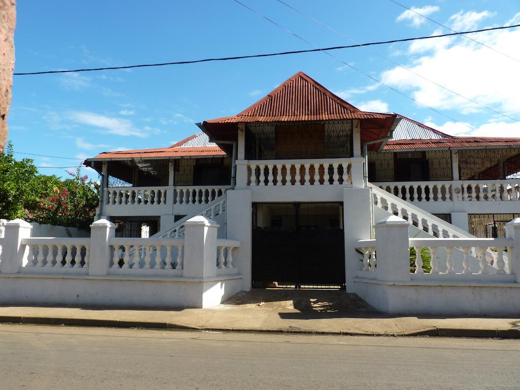 Home Sakalava Hell-Ville Exterior foto